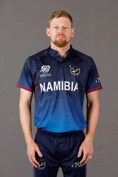 Bernard Scholtz